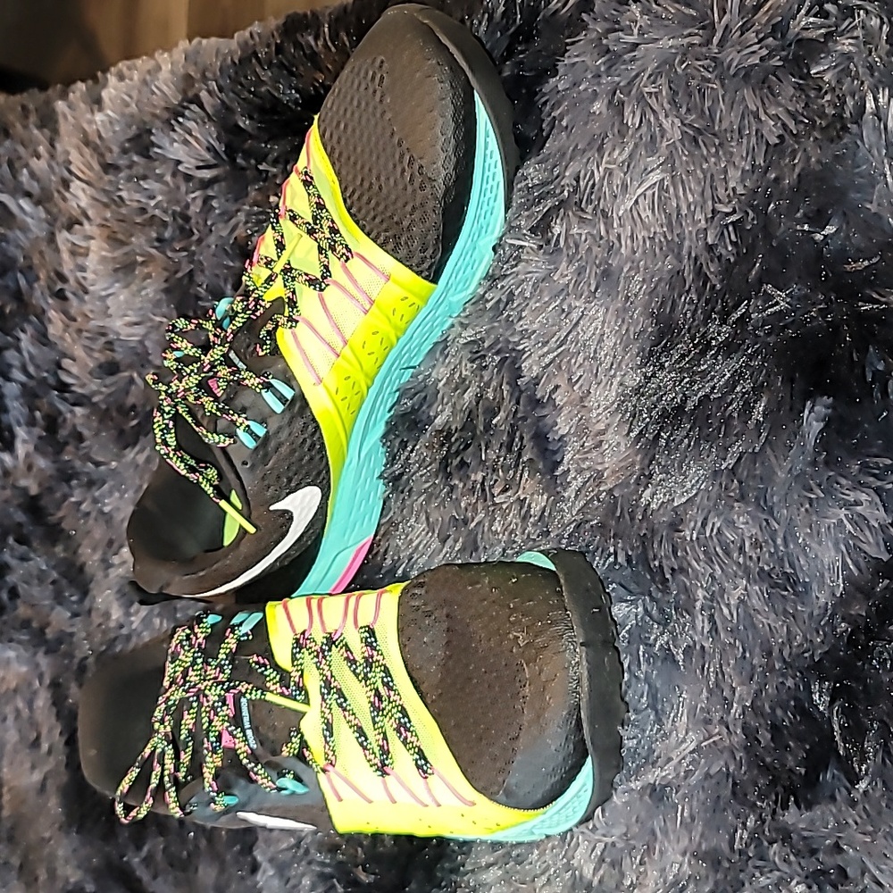 Men's Nike shoe